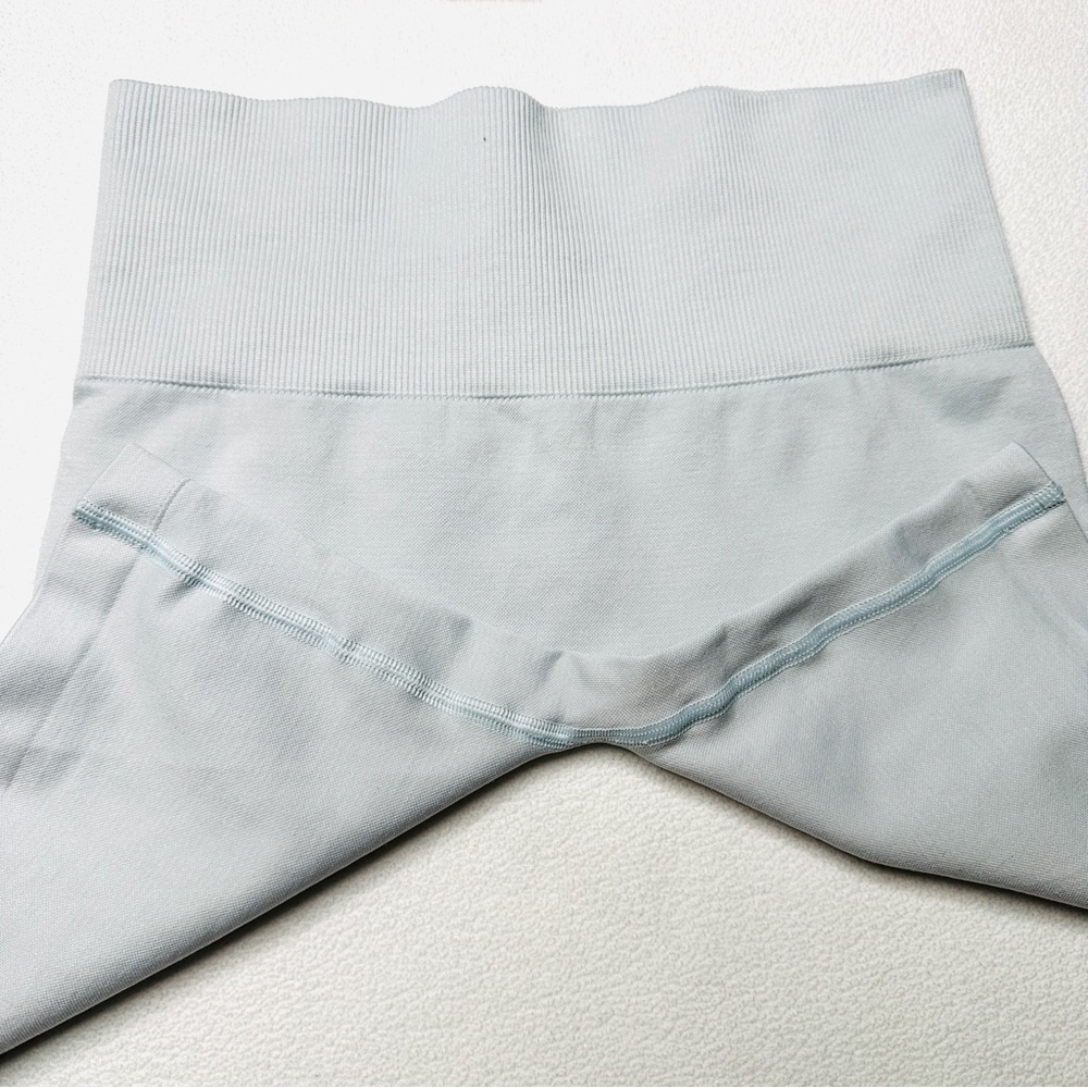 Aritzia Tnabody™ Atmosphere Hi-rise 5" Short| Plein Air - Picture 5 of 8